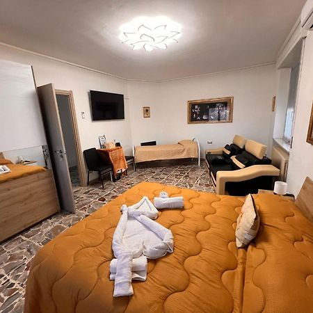 B&B Saphira Gozzano Kültér fotó